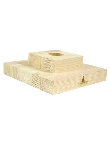 Stojak sosnowy naturalny kwadratowy 20 cm